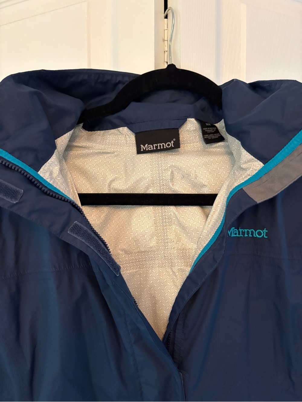 Marmot Women’s Medium Navy Blue Hooded Rain Jacket Shell Waterproof Medium - Picture 2 of 10